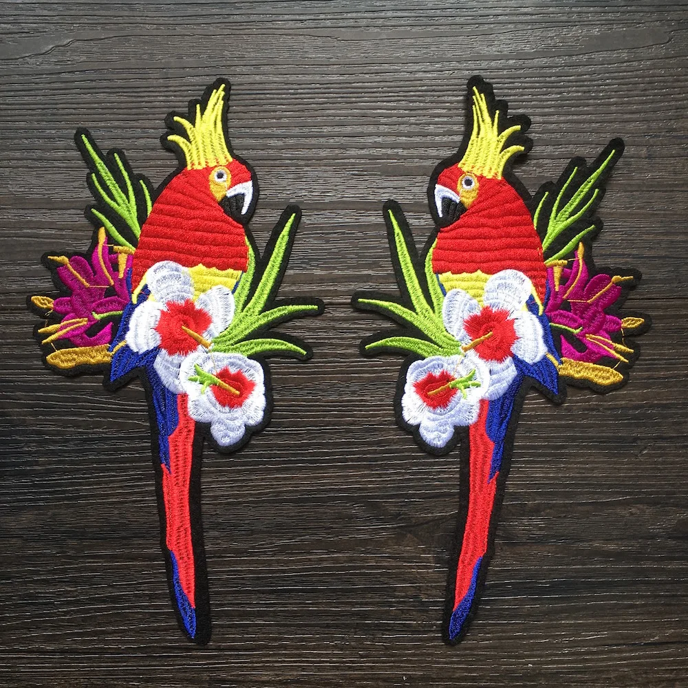 

1Pair Parrots Patch for Clothing Iron on Birds Patches for DIY Fashion Clothes Bags Shooes LSHB507