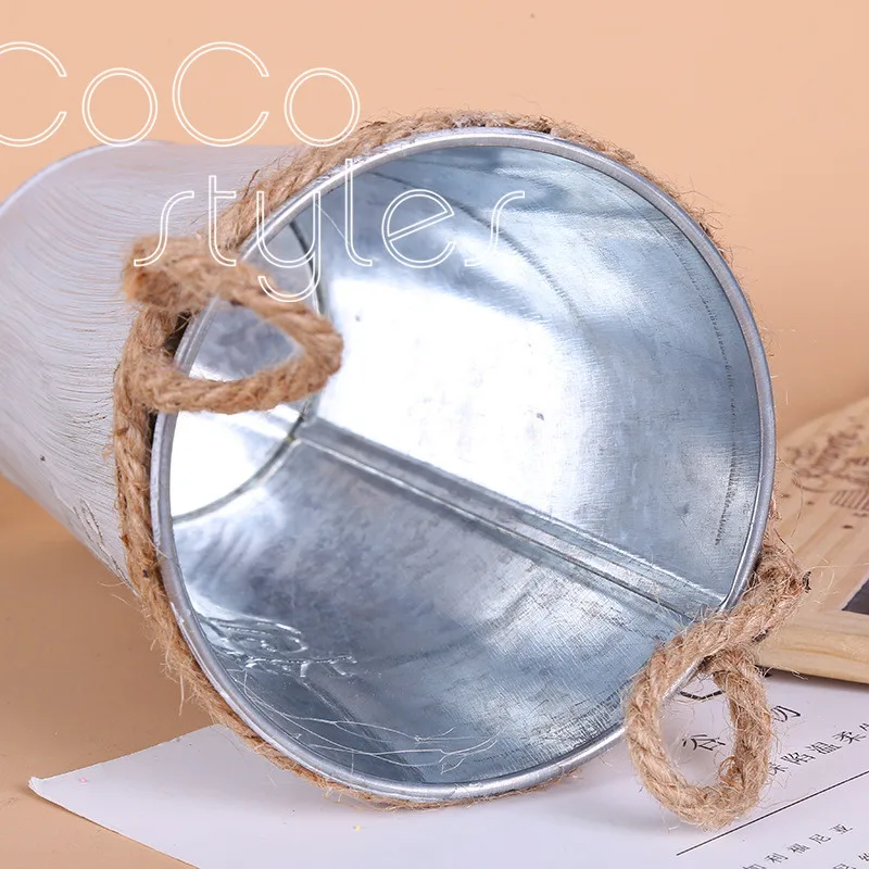 

Cocostyles custom blank vintage white lacquer round iron bucket with hemp rope handle for wedding thank you gift box packing