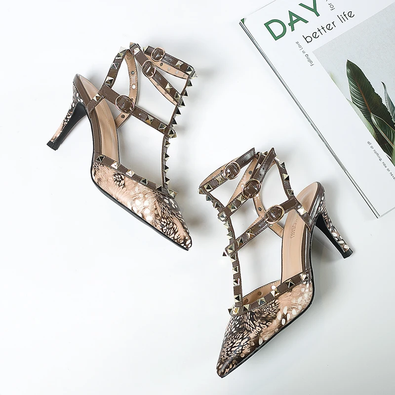 

Sunmmer Women Shoes Sexy Rivet T-strap Sandalias Thin High Heels Sandals Ladies Shoes Leopard Sandales Femme 2019
