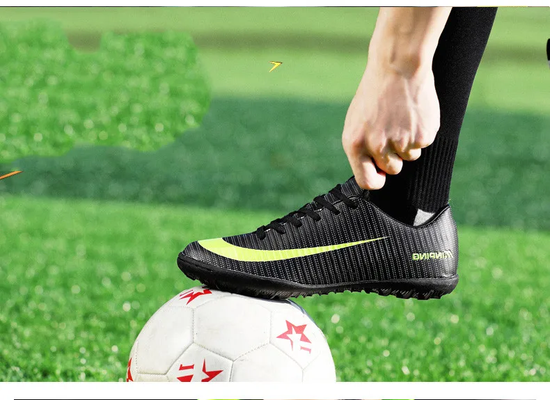 Новые взрослые мужские уличные футбольные бутсы высокие TF/футбольные бутсы для твёрдой площадки тренировочные спортивные кроссовки обувь Большие размеры 35-44