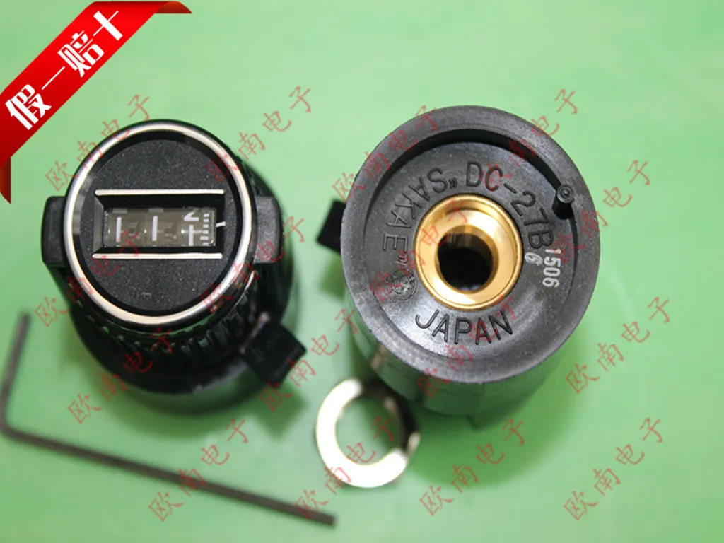 

[VK] Si Bo Japan imported SAKAE DC10-27B potentiometer digital word scale knob aperture 6MM switch