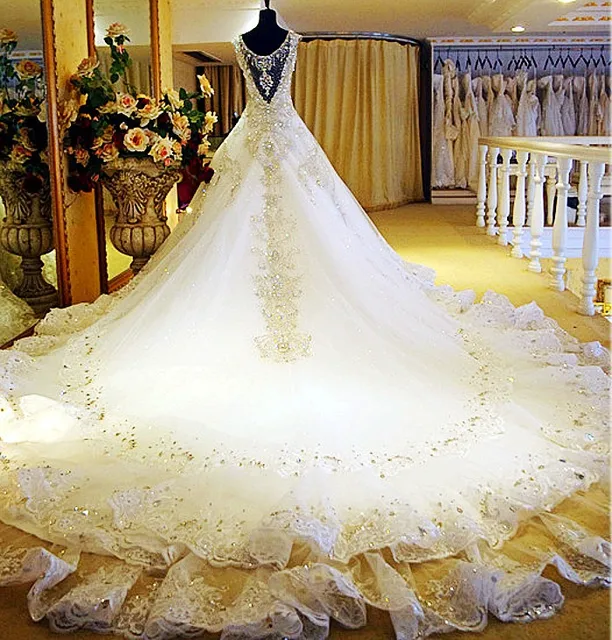 Luxury Wedding Dress 2015 The Whole Body Of Shiny Diamond Decoration Noble and Charming Cathedral Train