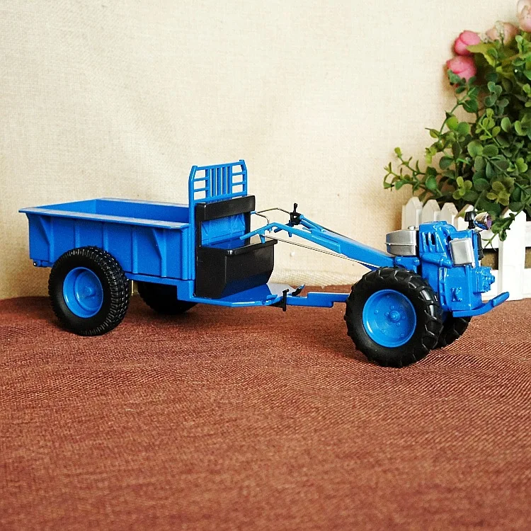 Бутик мини-модель автомобиля сельскохозяйственный ходячий трактор зажигалка, ремесло подарок. Декоративные металлические зажигалки