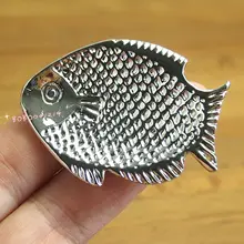 Кукольный домик миниатюра 1:12 металлический в форме рыбы тарелка соусник блюдо Длина 4,5 см SPO356