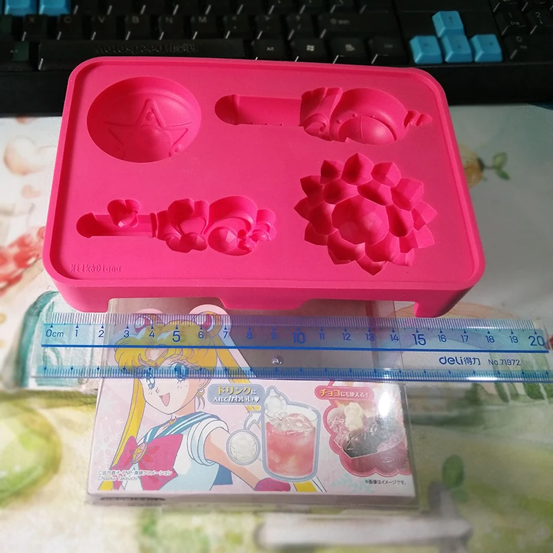 “ Bandeja de Gelo Anime Sailor Moon Cuttie Lua