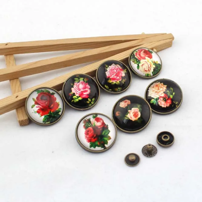 

Vintage flowers rose pattern round antique brass Snap button 28mm DIY Handmade Sewing quilt decoration Bag accessories 7pcs/lot