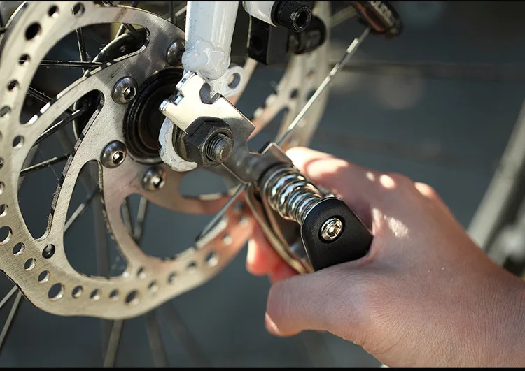 10926733814_1765961759