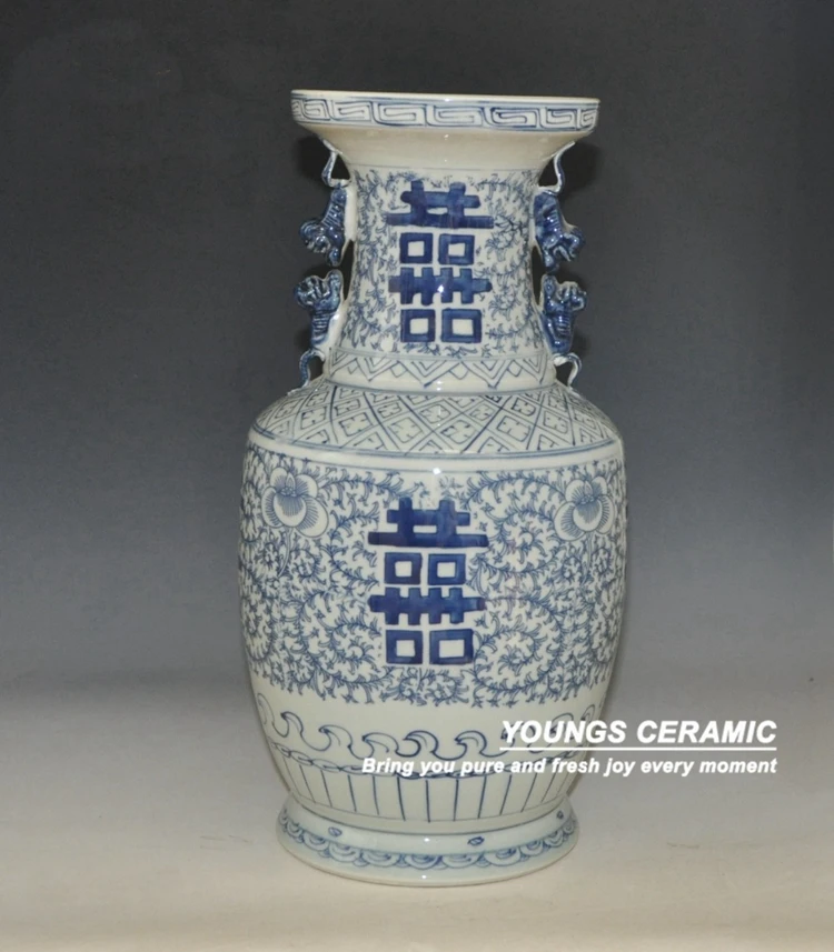 Antique Chinese Hand Painted Blue And White Ceramic Porcelain Vases
