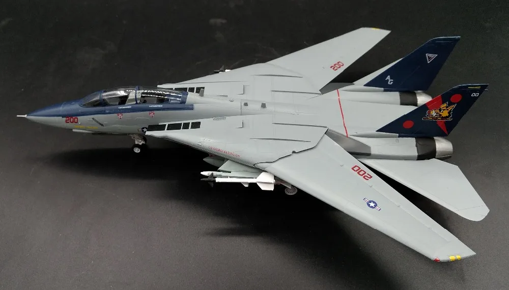 1: 72 ВВС США F14B VF-11 красный кабан эскадрон истребитель-бомбардировщик Модель Коллекция Trumpeter МОДЕЛЬ