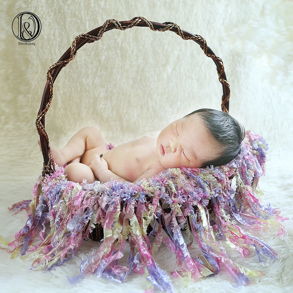 

Handcraft Acrylic Round Fringe Blanket Newborn Photography Props Baby Photo basket stuffer BABY SHOWER GIFT