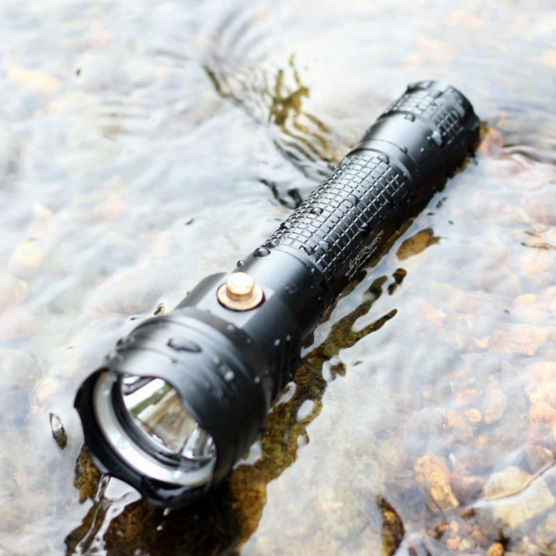 

T6 White Diving Powerful Led Flashligh Usb Charging Underwater Light Night Dive Long-range Waterproof Flashlight Diving 50 Meter