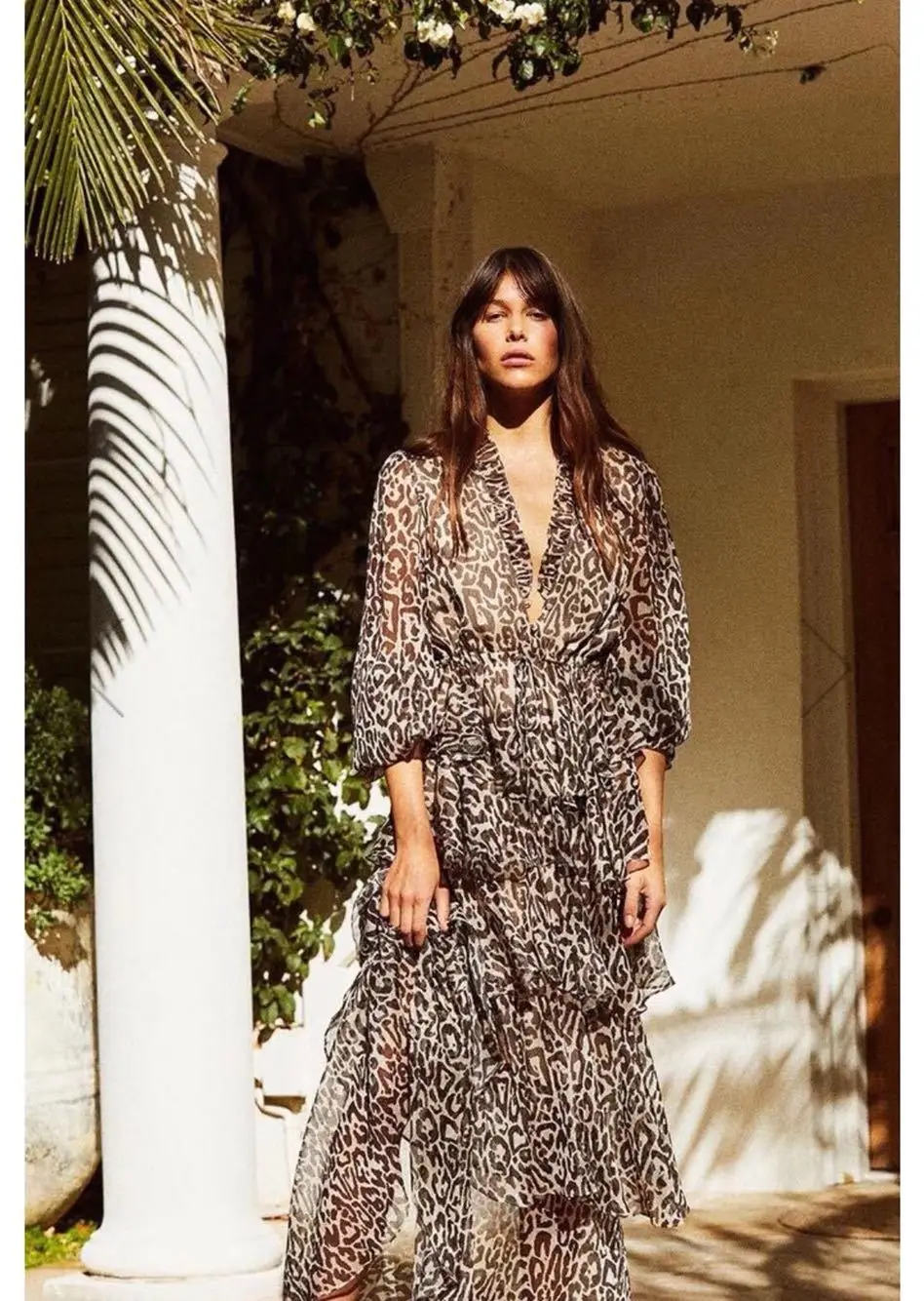 

Australia Niche Designer Leopard Print Waist V Lead On Vacation Wind Cake Layer Dress