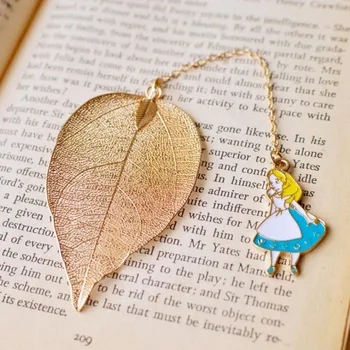 1pcs/Set Beautiful Alice Rabbit Clock Leaf Bookmark Advanced Gold Plate Texture Reading Page Bookmark Student Stationery Gift page turners 2 beautiful game