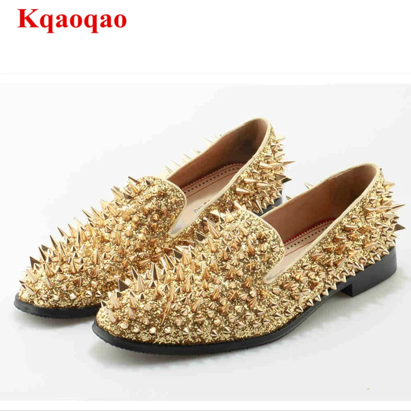 

Slip On Men Shoes Stylish Low Top Shoe Gold Rivets Embellish Casual Men Flats Luxury Brand Star Runway Shoes Hot Brand Loafers
