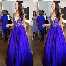 2017 Olivia Culpo Sexy Bling Schein Berühmtheits-roter Teppich Abendkleider A-linie Royal Blue Tiefem V-ausschnitt Perlen Kristalle Chiffon
