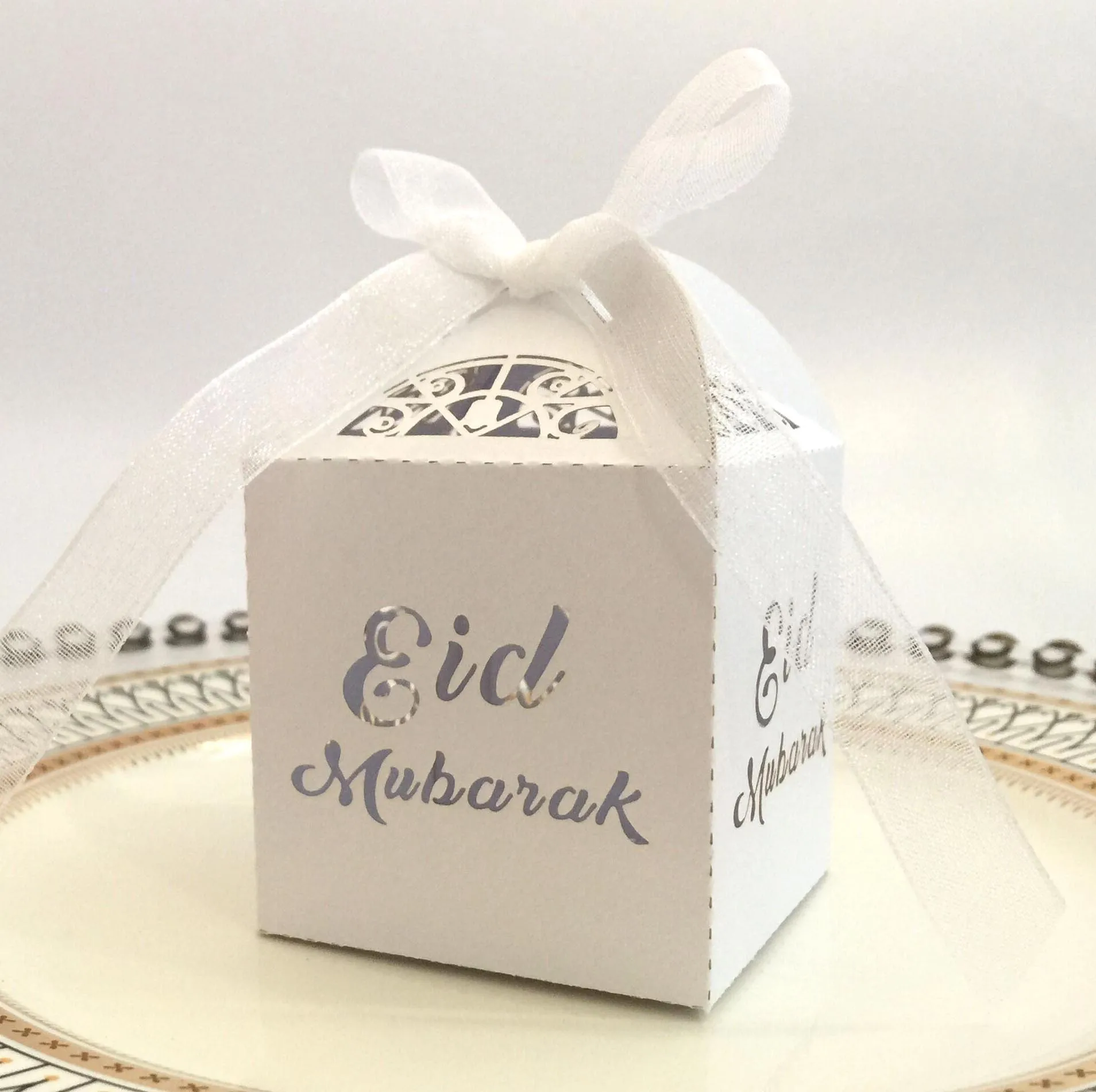 50 шт. Eid Mubarak Dragee Конфеты Подарочная коробка украшения для Рамадана исламские вечерние Diy украшения картонная коробка для упаковки с лентой - Цвет: white Eid Mubarak