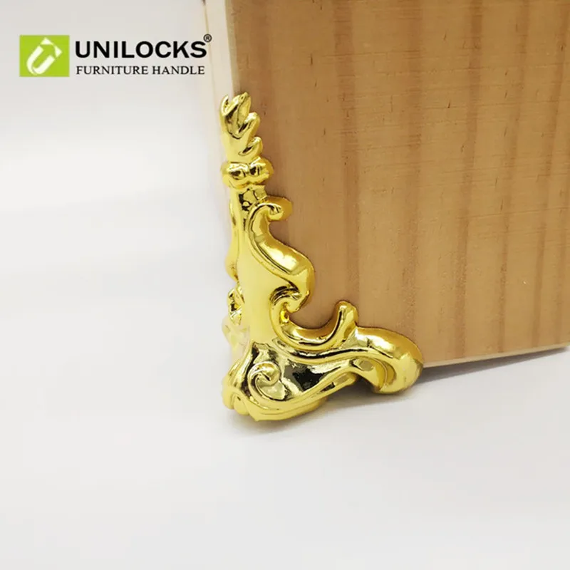 UNILOCKS 52 шт. 65 мм * 42 деревянная коробка золотые ножки Угловой протектор треугольный