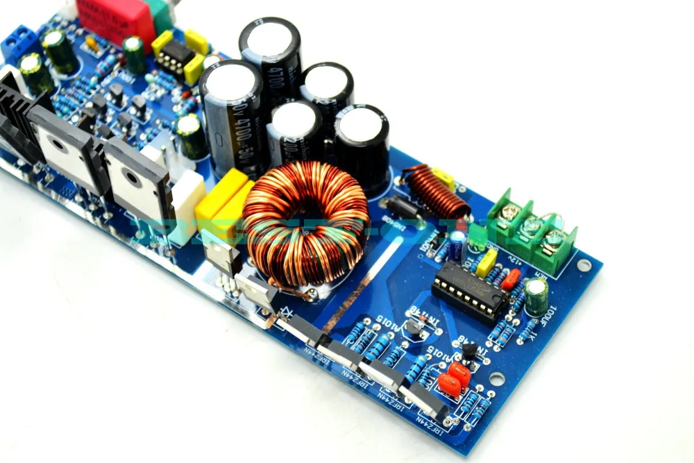 

FHZ 200W Mono-Channel Power Amplifier Board DC 12V 2 Pair 5200/1943 For Car