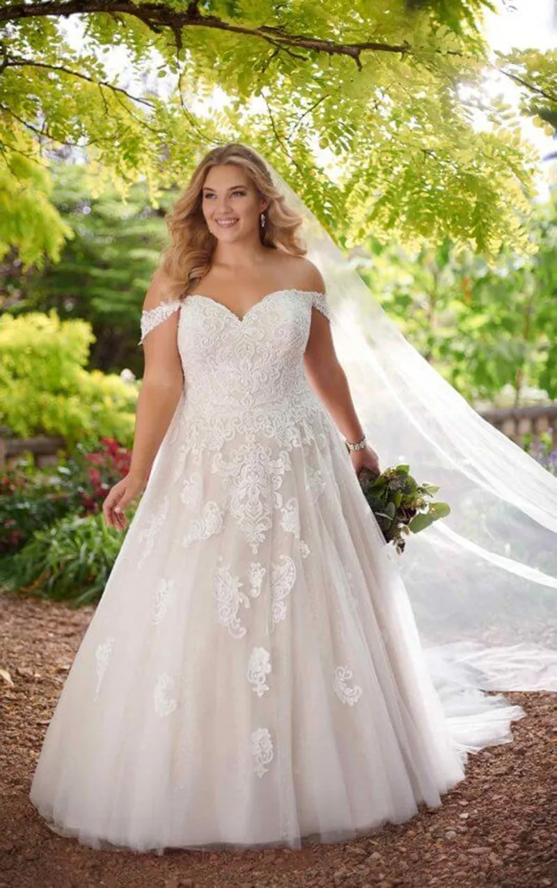 

Plus Size Wedding Dress 2019 Off the Shoulder Bridal Wedding Gowns Vintage Lace Bride Dress vestido de noiva Lace Up Bridal Gown