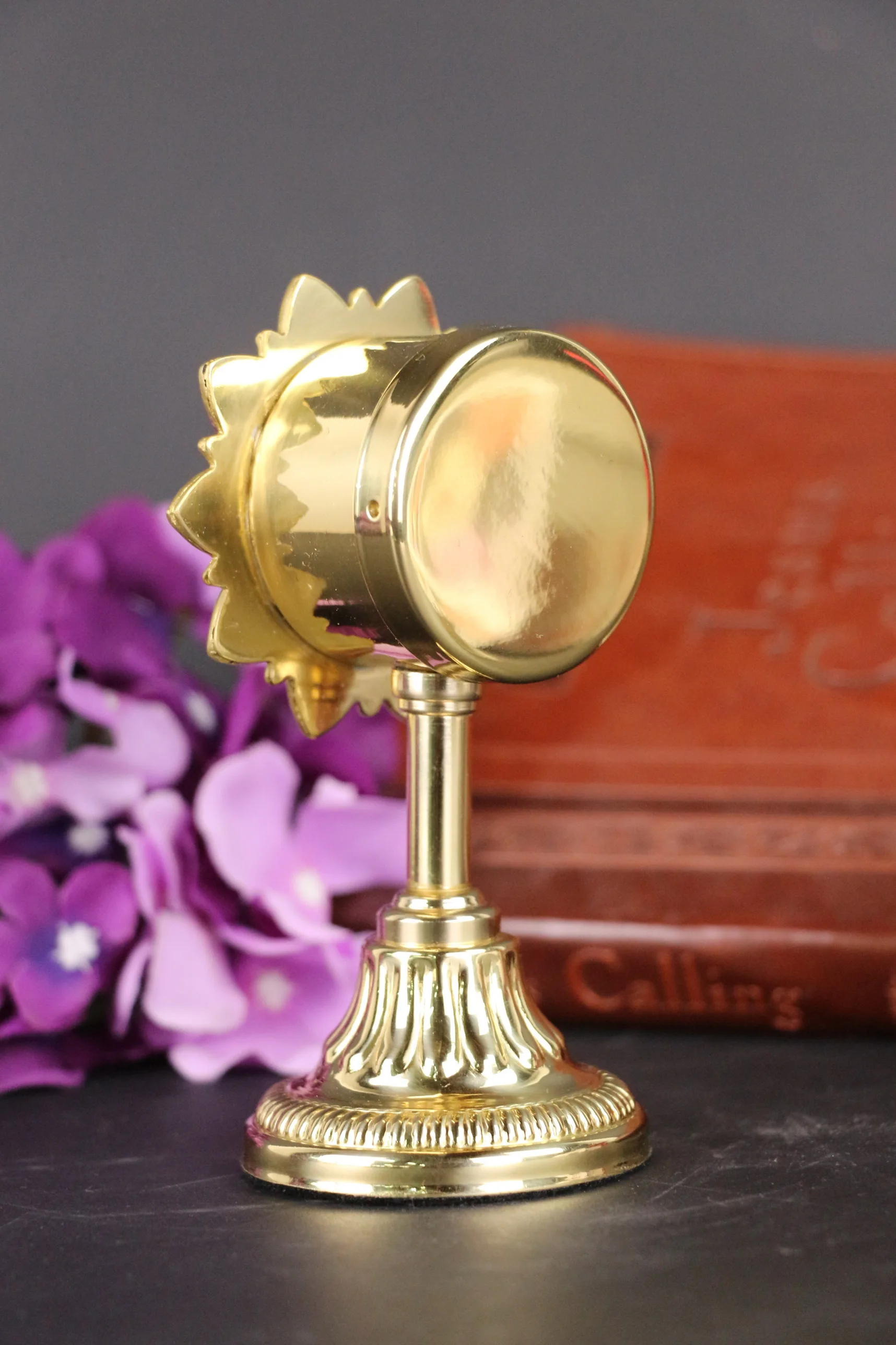 High quality copper holy box Catholic supplies monstrance church holy things delicate beautiful gift Catholic souvenirs decor