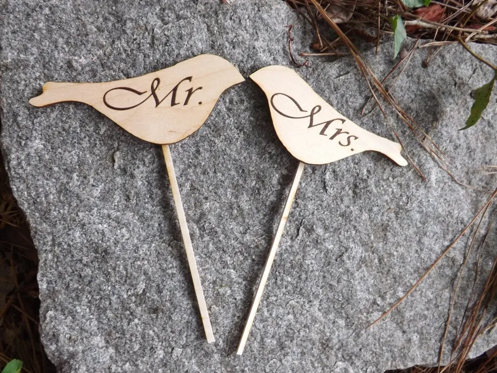 Personalised Wooden Dove Table Decorations Rustic Vintage Bird Wedding Favours. 