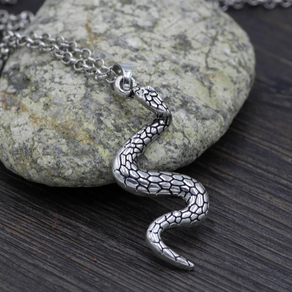 youe shone Snake Movable Lucky Serpent Charm Sexy Necklace Pendant