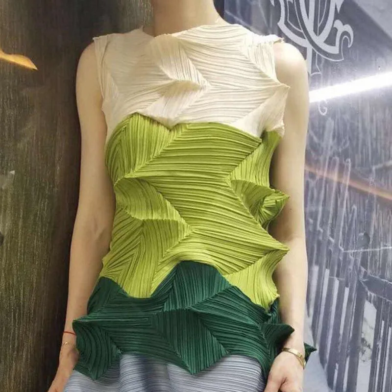 

2019 Summer New Casual Fashion Temperament Women Loose Plus Raised Folds Color Matching Sleeveless T-shirt Z598