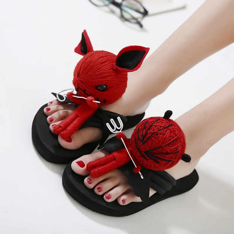 

Voodoo Doll Wedge Slippers Women Summer Shoes Flip Flops Fashion Flat Slides Clip Toe Women Slippers Black Rose Sexy Ladies Shoe