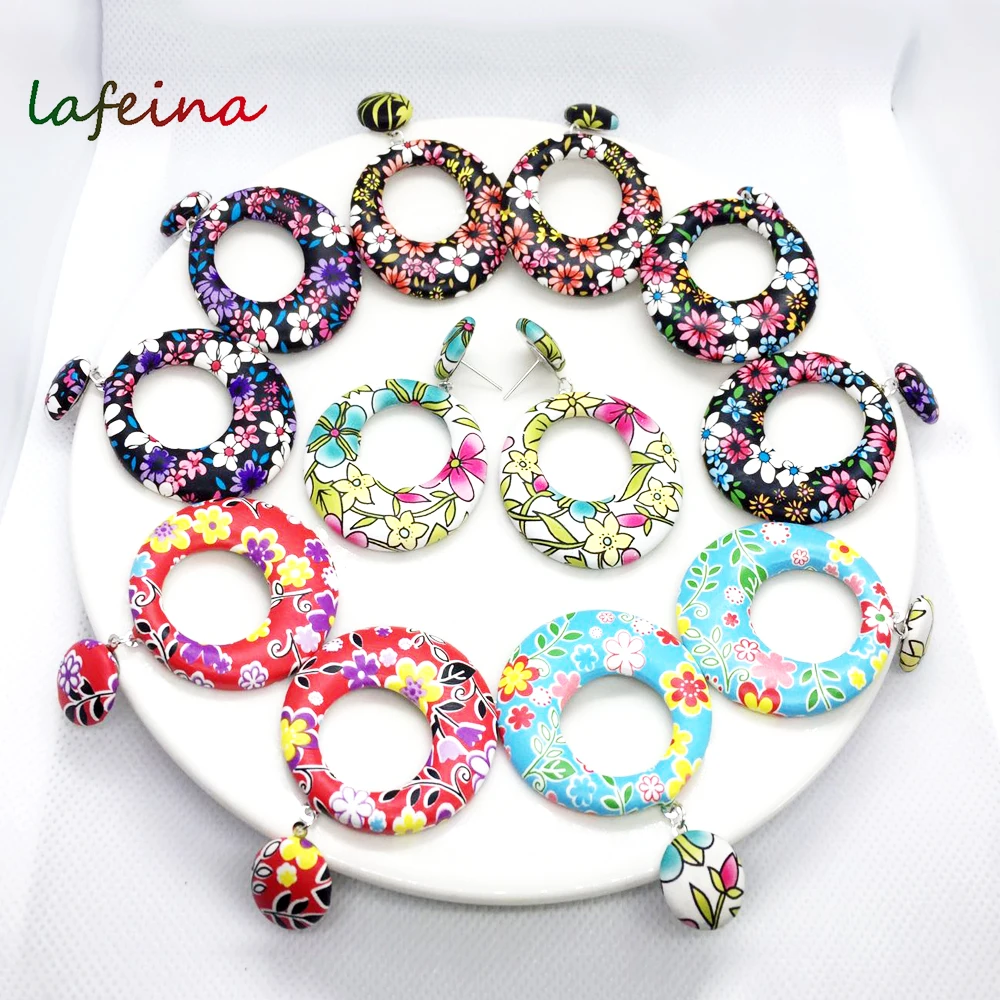 

Fashionable Individual Flower-pattern Large Round Artificial Leather Earrings Individual Minimalist Jewelry Female Hanging Gift