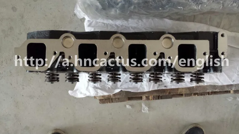 TD27 cylinder head assembly 005