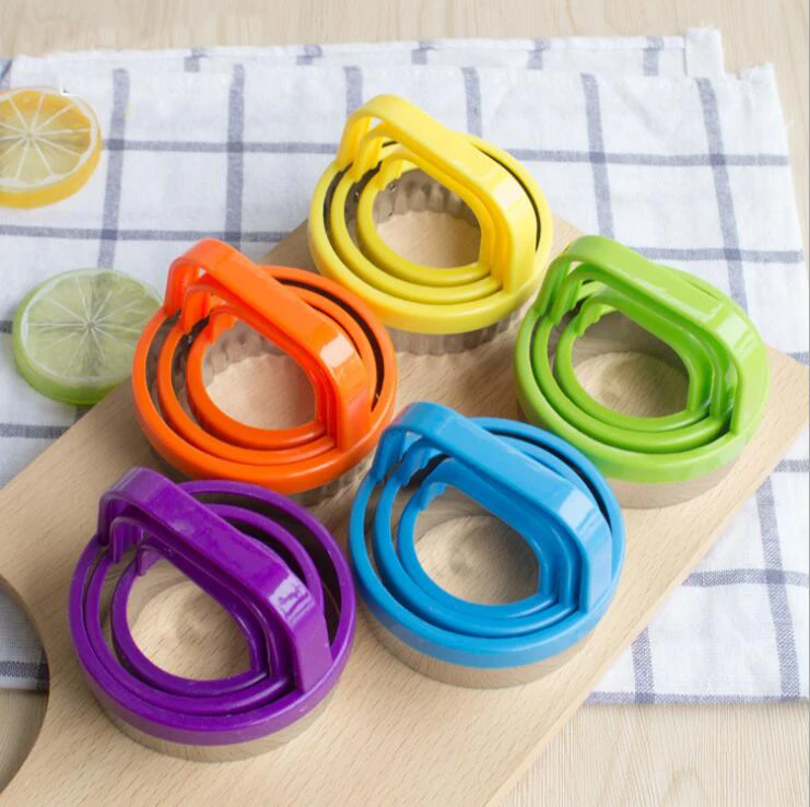 

3-piece Round Cookie Cutter Set Stainless Steel Biscuit Cutter, includes Mini Cookie Cutter for Kids