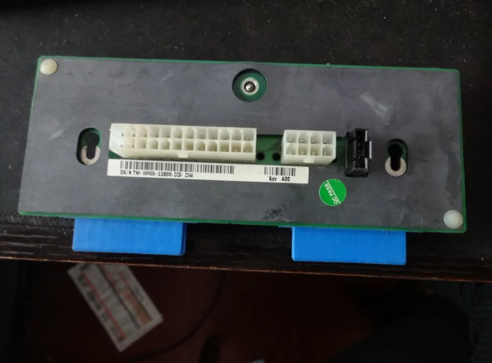 

Free shipping authentic for Dell PowerEdge 1600SC Server Power Distribution Board PE1600 Power Board 6P606