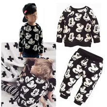 HOT 2016 Spring/Winter Baby Boys Fashion Sport Suit Kids Clothes Mickey Minnie Mouse Sweater + Trousers two pieces Clothing Set