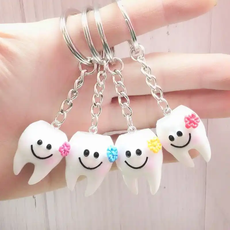 Llavero De Dentista De Simulacion De Dientes De Dibujos Animados Decoracion Para Llaves Cadenas Resina Modelo De Diente Forma Llaveros Regalo De Clinica Dental Aliexpress
