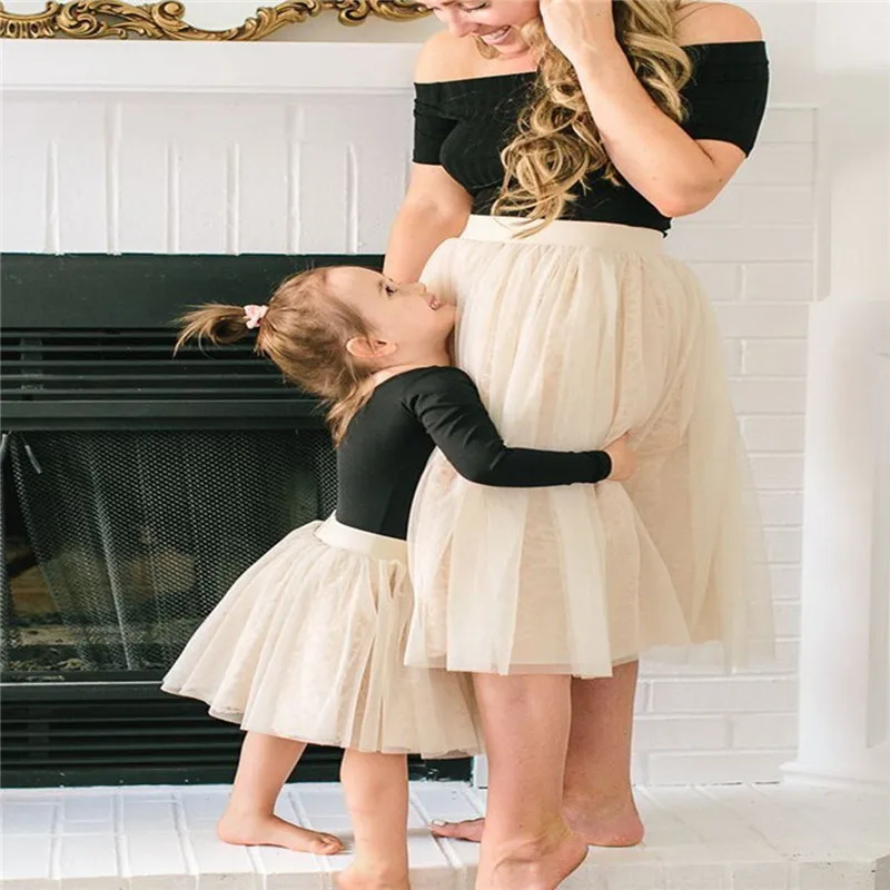 

Family Matching Outfits Mother and Daughter Clothes Sets Women And Girls T Shirts Tops +Tutu Tulle Skirts Casaul Summer Sets