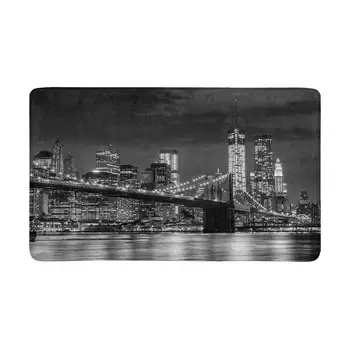 

Brooklyn BriMDZLDGe Manhattan Skyline at Night Doormat Rug Floor Mats Shoe Scraper Door Mat Non-Slip Home Decor