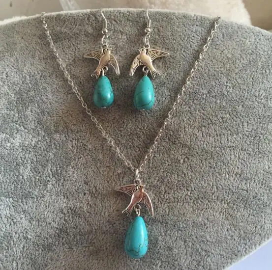 

Fashion simple Vintage alloy small bird blue Drop shape stone geometric pendant Female necklace earrings jewelry set