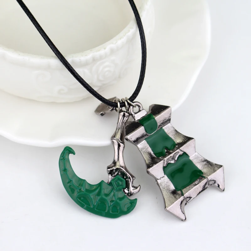 High Quality LoL Game Thresh Weapon League Of Legendes Necklace Zinc