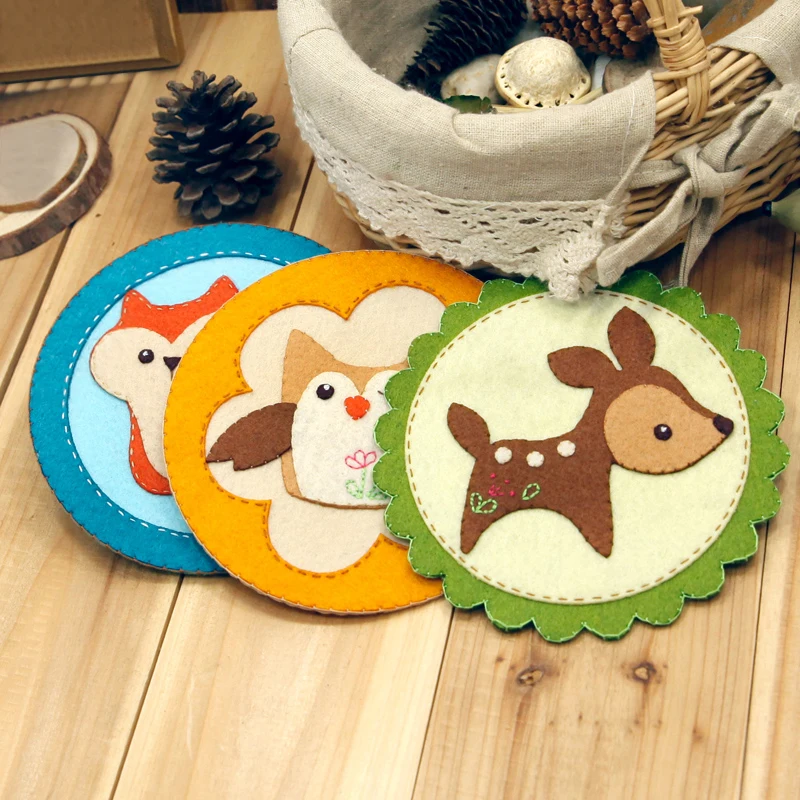 Фетровые подставки под горячее. Фетровые подставки под горячее. Подставка из войлока. Подставки для кружек из фетра. Подставка под кружку из фетра.