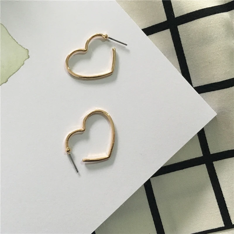 

Genuine HQDE004 Gold Cute Heart Stud Earrings Geo Cutout Sweety Earrings Unique Party Elegance Top Gifts Trendy Jewelry Sale