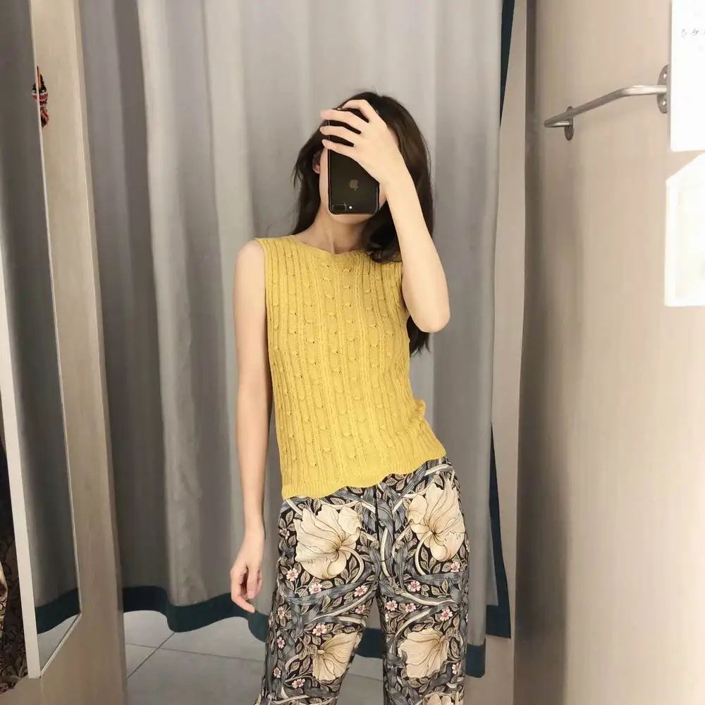  (4)