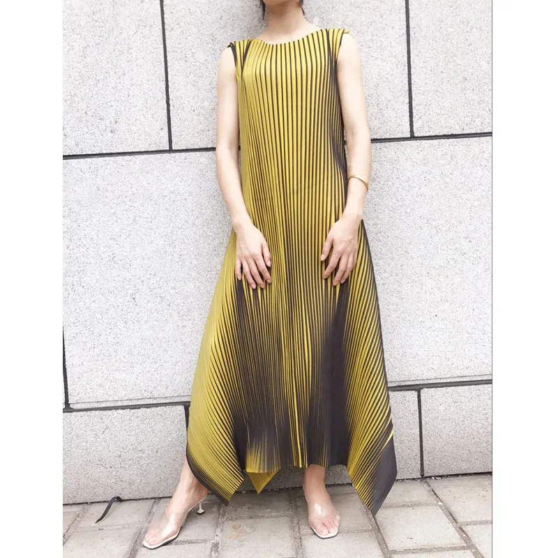 LANMREM New Summer Round Neck Sleeveless Pleated A-line Pullover Long Dress Female Vestido WH24407 Free Size