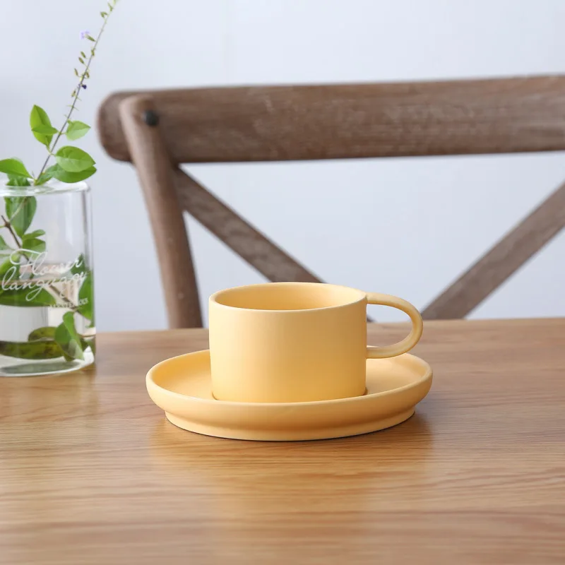 200 мл керамическая посуда для напитков кофейные чашки и кружки фарфоровые наборы блюдца кофейная кружка офисные чашки чашка для завтрака молока - Цвет: Yellow