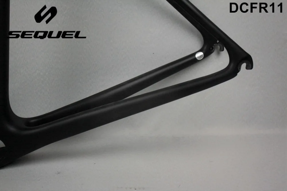 Clearance carbon bike JERF011 road bike Super light carbon frame T1000-60T race bike frame pf30 Black matte / glossy 4 Clearance carbon bike JERF011 road bike Super light carbon frame T1000-60T race bike frame pf30 Black matte / glossy 4
