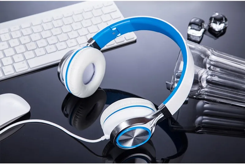 headphones8_03