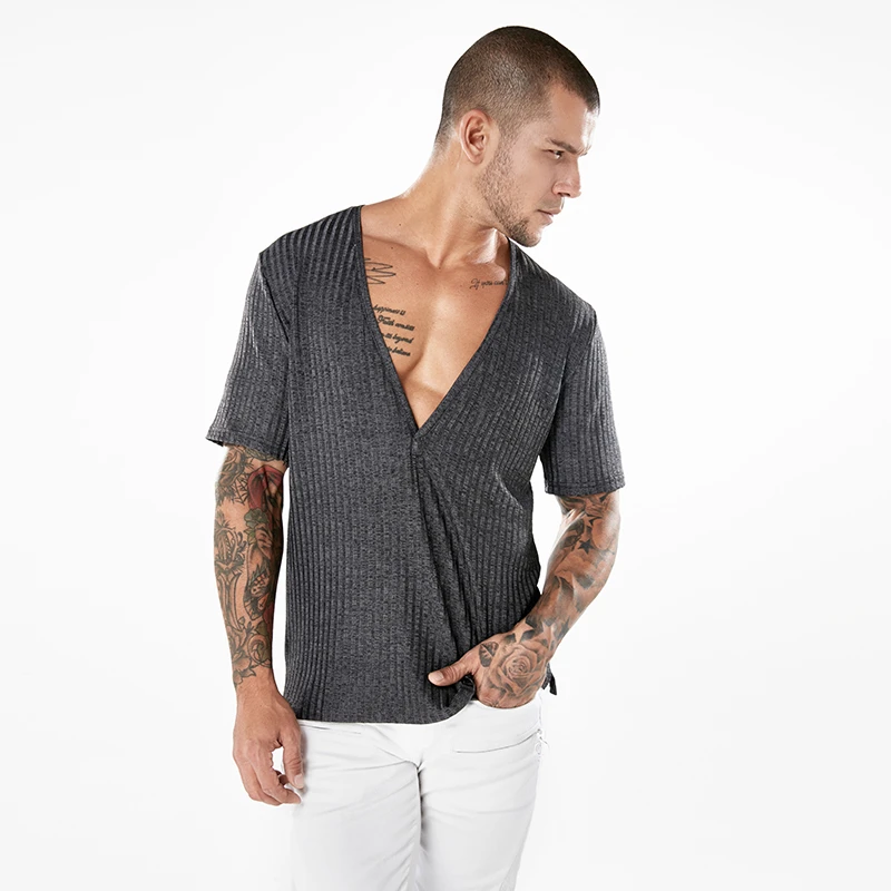 loose t shirts with tight sleeves