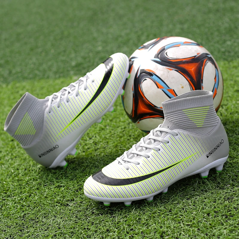 bottes avec crampons intégrés