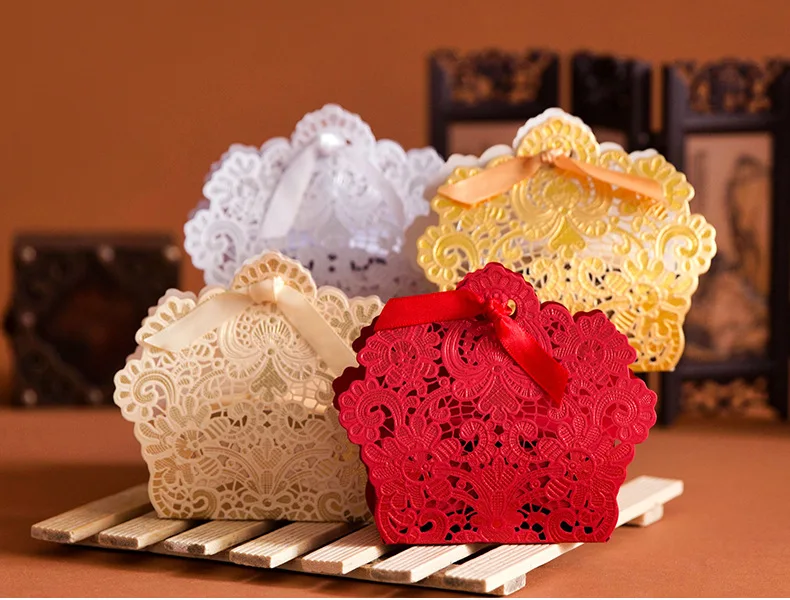 

100pcs/lot European style Hollow out lace Wedding box Candy Box gift box bonbonniere wedding favour boxes