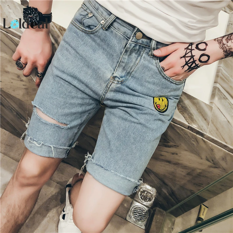 

LOLDEAL Summer New Denim Shorts Men's Smiley Embroidery Knee Length Retro Short Jeans