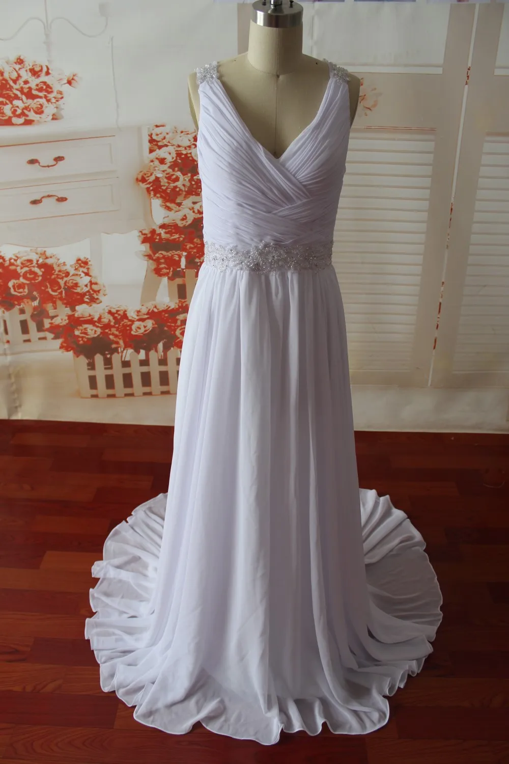 

SL-0210965 Wedding Dress A-line V-neck Beaded Chiffon Floor Length Beach 2016